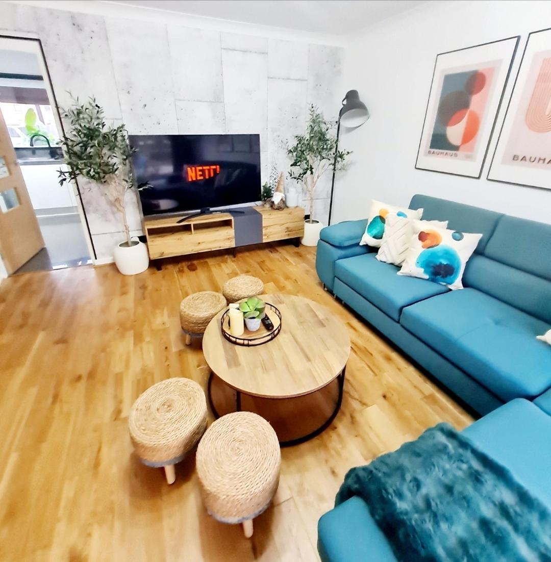 Bright 3Br Walking Distance To Town - Free Parking Glasgow Exterior foto